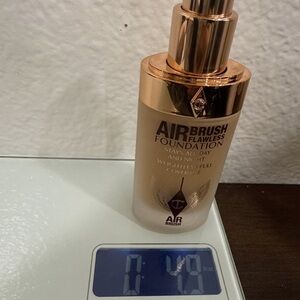 Charlotte Tilbury Airbrush Flawless Foundation - Gold Cap